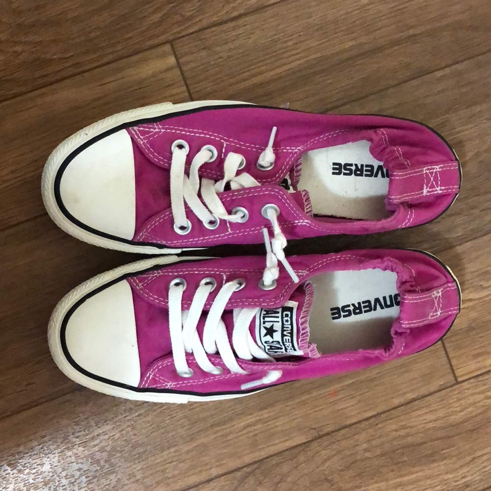 Fuscia slip on converse